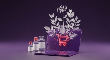 طرحی سه‌بعدی از یک لپ‌تاپ که محصولات عطاری در کنار آن قرار گرفته فضایی به رنگ بنفش