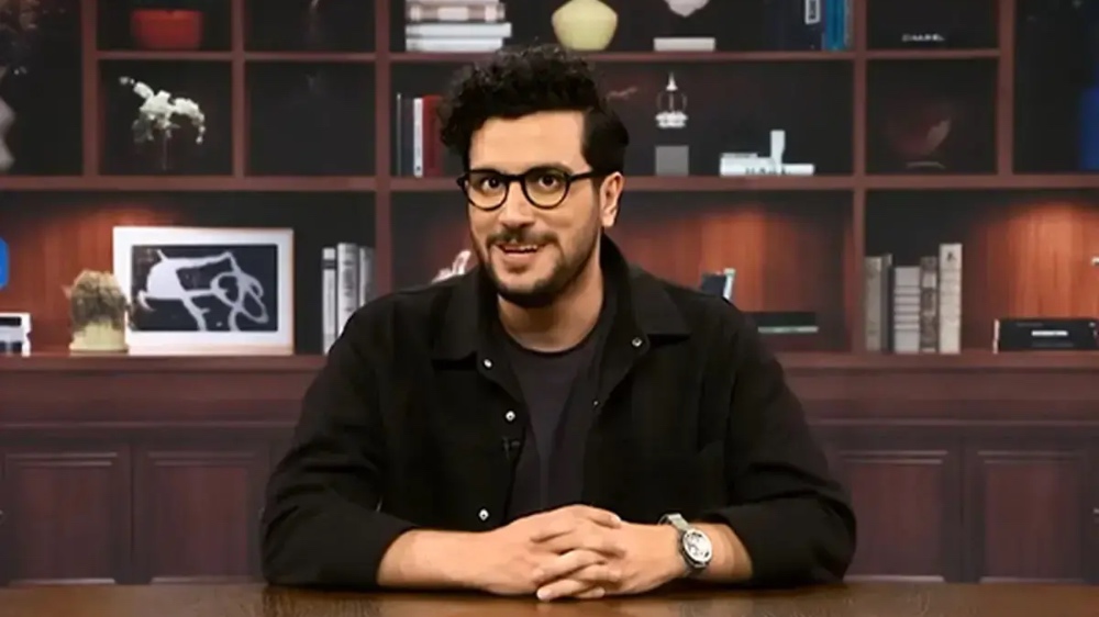 امیرحسین قیاسی در حال صحبت